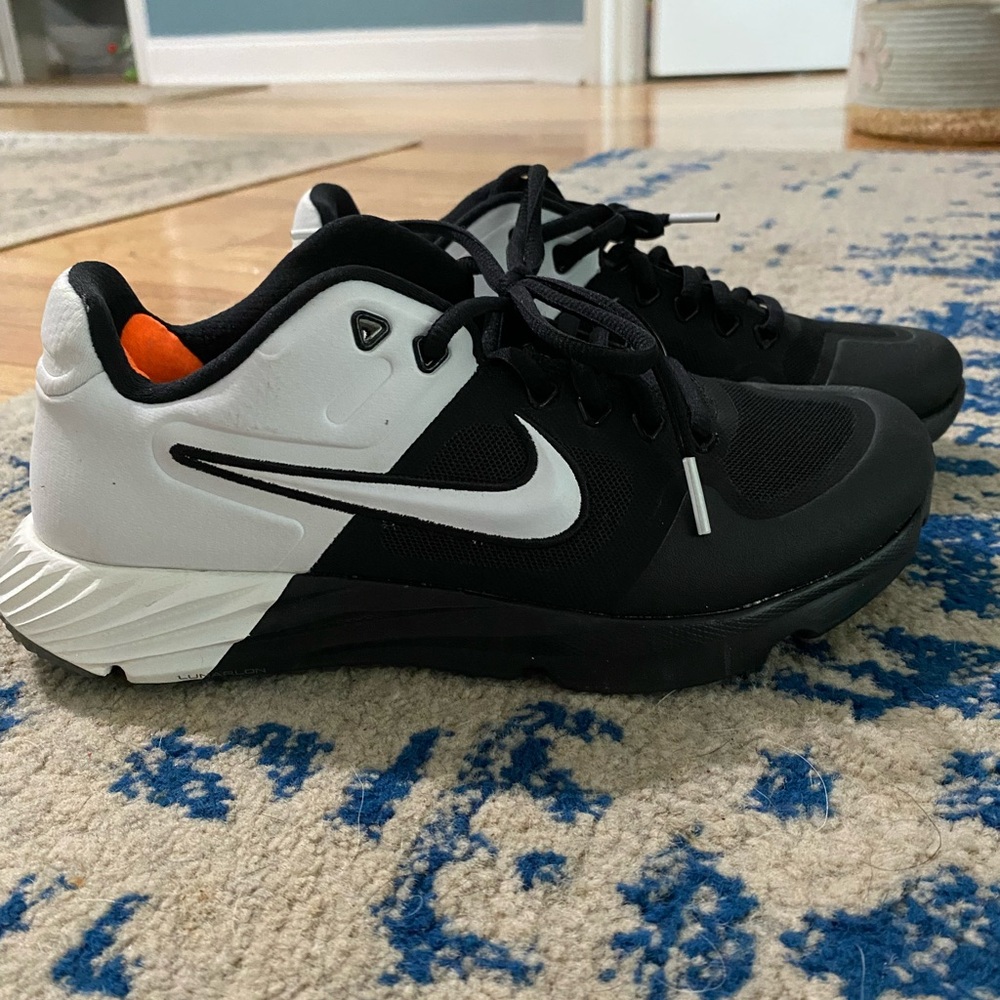 Softball shoes